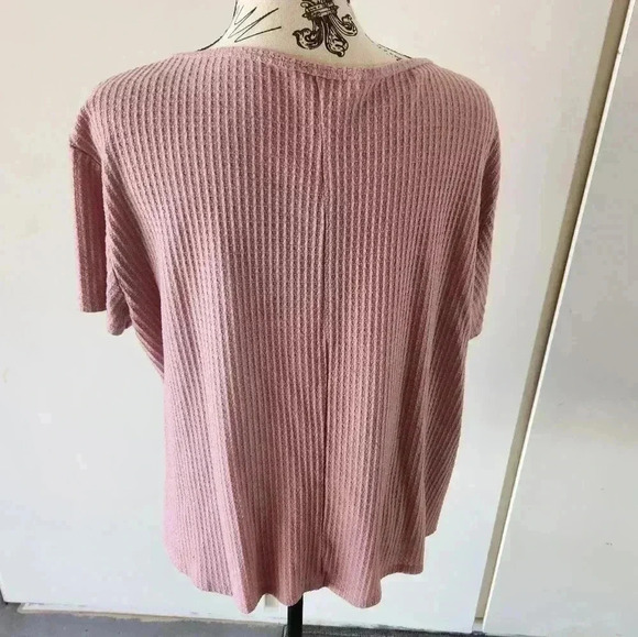 Revive pink shirt, size 2xl juniors - Picture 2 of 4